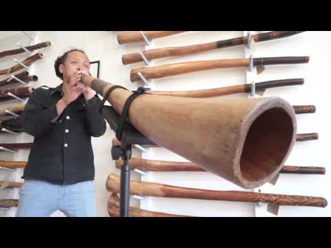 Jesse Lethbridge didgeridoo key of F (#3474)
