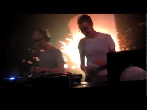 Oceanlab & Eric Prydz - Breaking 2 Night