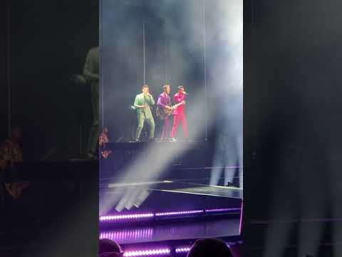 download lagu mp3 mp4 Jonas Brothers Tour 2019 Kansas City, download lagu Jonas Brothers Tour 2019 Kansas City gratis, unduh video klip Jonas Brothers Tour 2019 Kansas City
