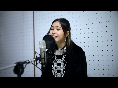 Tsis txaus by huab vwj  cover