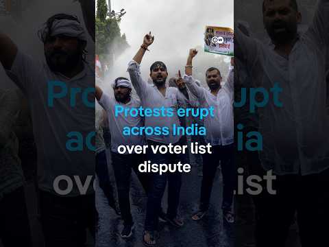 Protests erupt across India over voter-list dispute | DW News