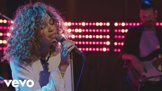 Izzy Bizu - Izzy Bizu performs 'White Tiger' - BRITs 2016 Critics' Choice Sessions