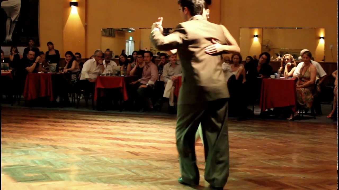 Cristhian Sosa and Sabrina Garcia Salon Canning (3)