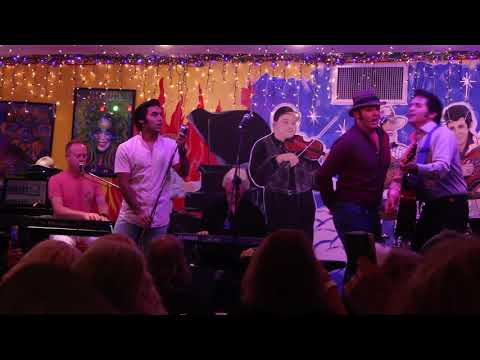 Dean Z & Ben Thompson sing The Lion Sleeps Tonight Jeff Lewis & Friends 2019 Tupelo Elvis Festival