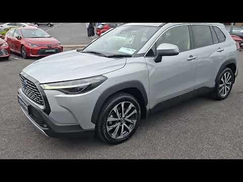 Toyota Corolla Cross 242 SPORT 1.8 HYBRID LOW KMS - Image 2