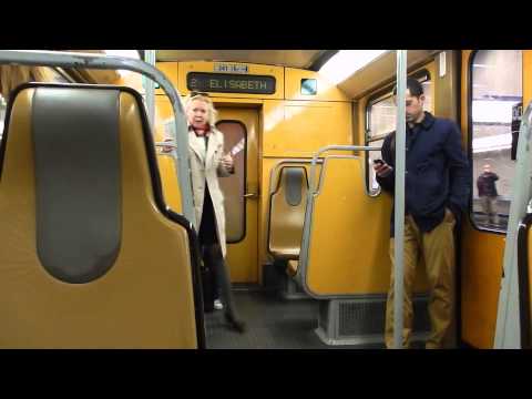 Ritje no metrô van de MIVB/STIB tipo U2 na linha 2 em Bruxelas