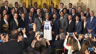 El presidente Obama y Steph Curry se unen en la lucha contra la malaria