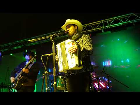 Leonel El Ranchero Tranquilo Lo Miran