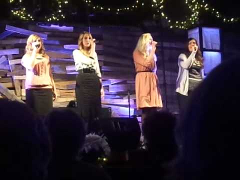 The Gibson girls -  Silver Bells - Live