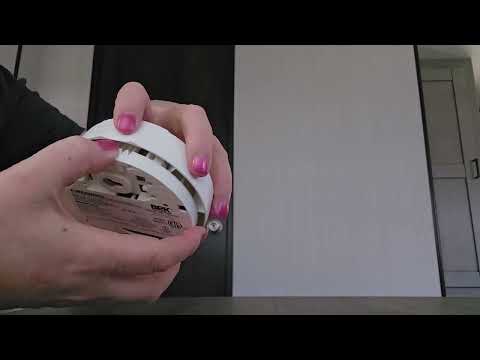 Changing the battery of smoke detector BRK model FG250RV for the FIRST time