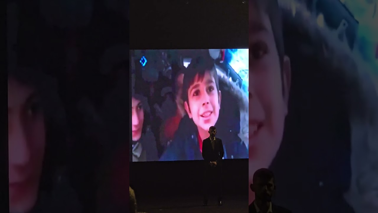 ابكونا بمدار 14 عام وأبكونا البارحة في عيد التحرير تأثرنا  وهم صغار وكبروا وأع