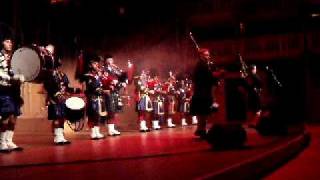 Highland Cathedral-Red Hot Chilli Pipers & Wallace pipes and drums concert