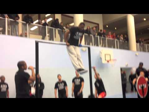 Bar-Monkeyz  Show à la Urbain Attitude