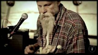 Seasick Steve  Don t Know Why She Love Me But She Do    AllS