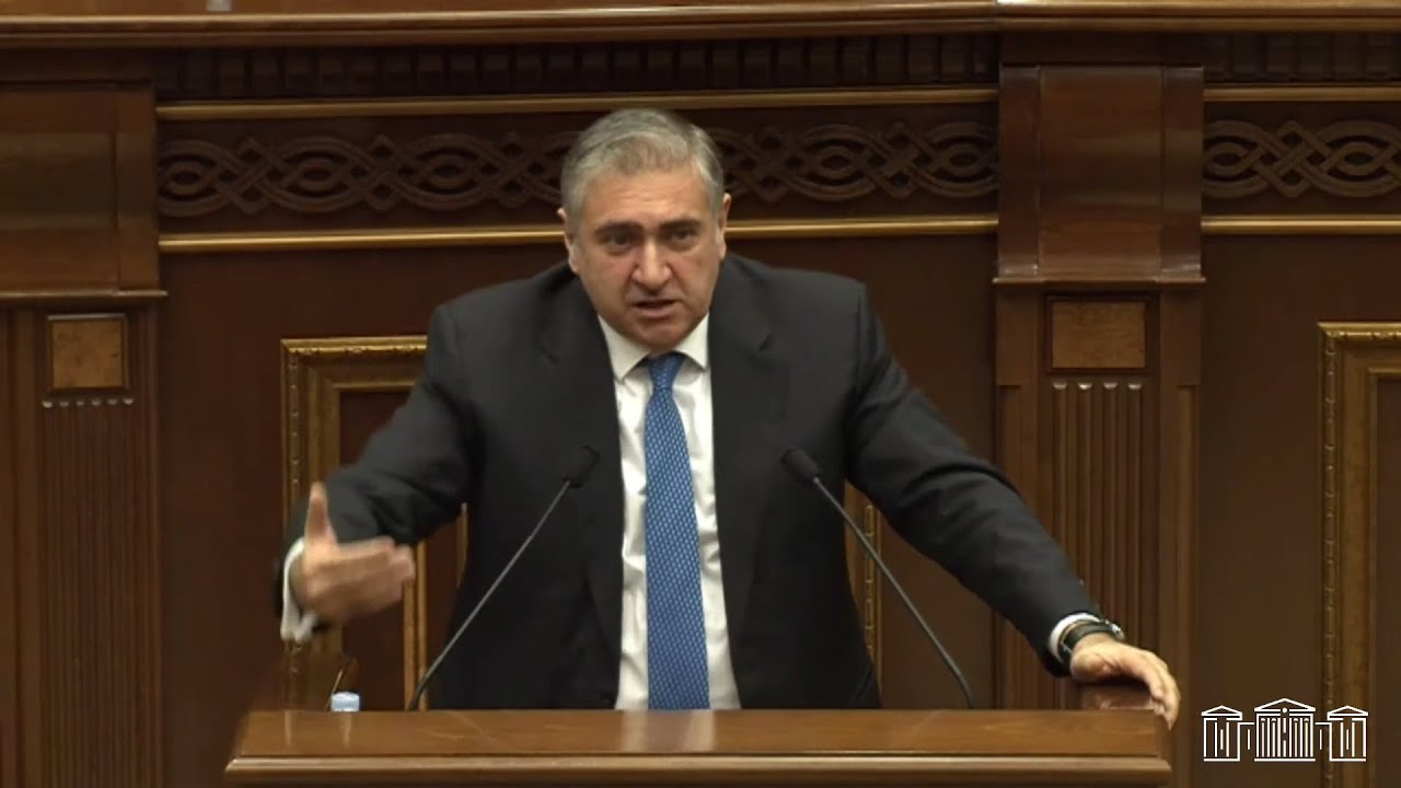 Իշխանությունը հիմա էլ փորձում է բեռ դնել ոսկի ներկրողների և արտահանողների վրա․ Խաչատրյան