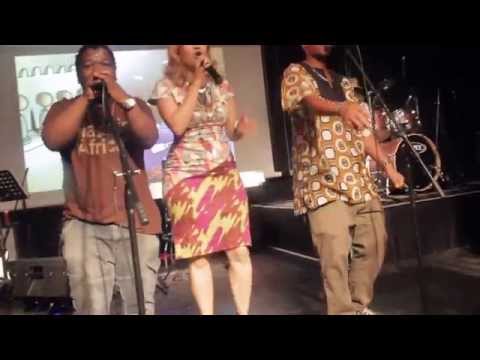 The power of one and Lize Ehlers,, at song night