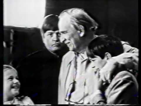 BBC TWO Junction / Derek Malcolm 'Film Club' introduction - Saturday 28th February 1987