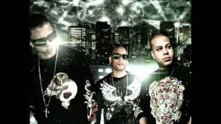 APRETA EN LA DISCO - PLAN B FT TREBOL CLAN.flv
