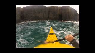 preview picture of video 'Sea Kayaking Killalea and Minnamurra 19 Jan 2013'