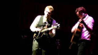 Chris Thile & Michael Daves - Bury Me Beneath the Willow