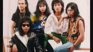 Download lagu MEGA - Suara Cinta mp3