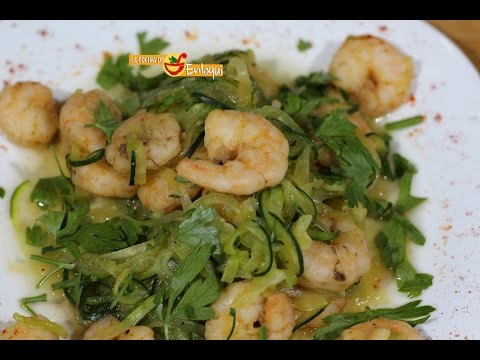 Espaguetis de calabacín con gambas