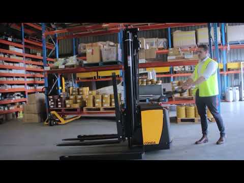 TASK CONDA Straddle Stacker - Demonstration Video (USA)