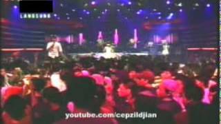 Download lagu J-Rocks (Iman) - Jatuh Cinta Lagi feat Mulan Jameela Live mp3