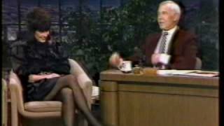 Linda Ronstadt INTERVIEW '83 (3/4)