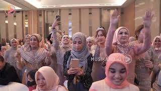 Download lagu El Corona feat Muqadam   Pantun Janda Ami Hadi Cover #LivePerform mp3 Download lagu El Corona feat Muqadam   Pantun Janda Ami Hadi Cover #LivePerform mp3