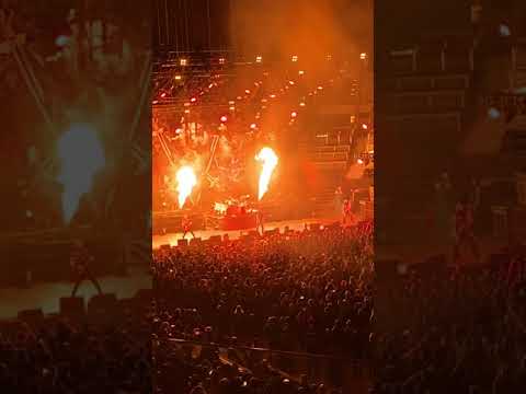 Slayer - Intro & Repentless (Live in Ottawa)