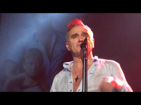 Morrissey - Shoplifters of the World Unite (LIVE)