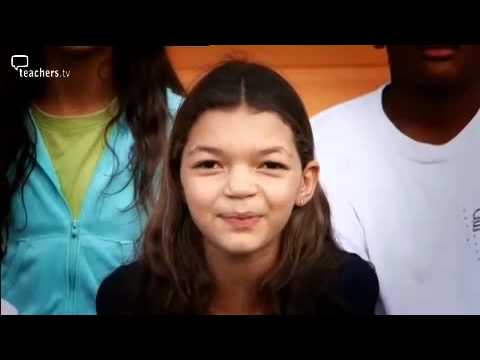 Teachers TV: Primary French: Papyon Volé une Chanson du Carnaval