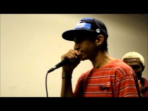 Casa Amarela Batalha de MC's Mc Black VS Leafar 09/03/2013