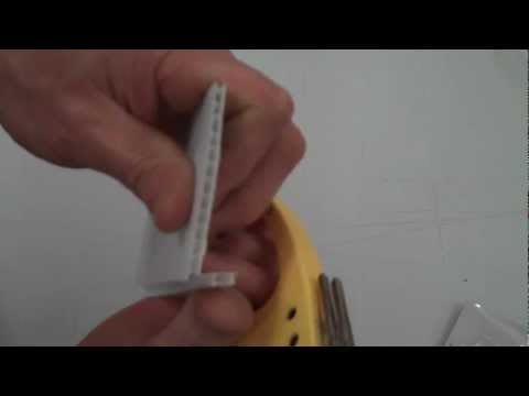 download lagu mp3 mp4 Coro Claw, download lagu Coro Claw gratis, unduh video klip Coro Claw