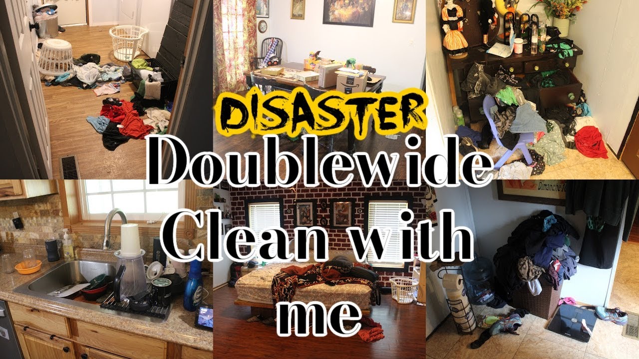 Doublewide Disaster #cleanwithme #mobilehomeliving #cleaningmotivation