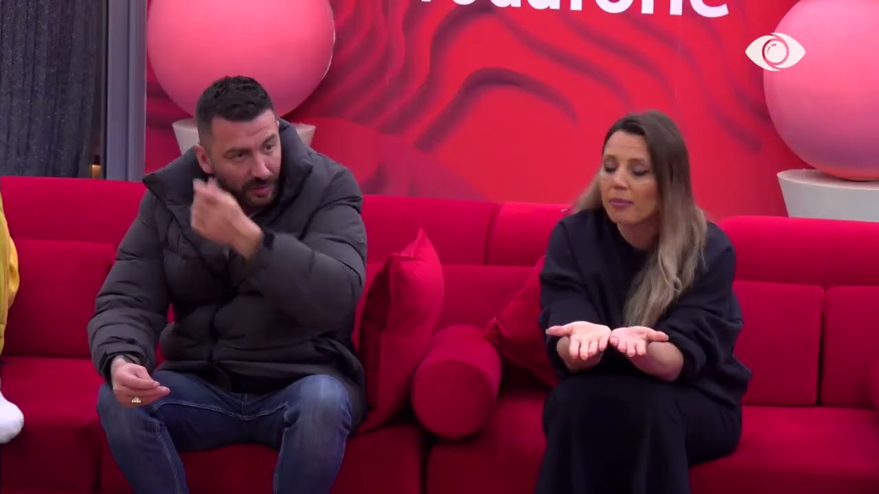 Më pyete si dukem si moderatore/ Debat mes Amber dhe Gertës pas intervistës në 'BB Radio'