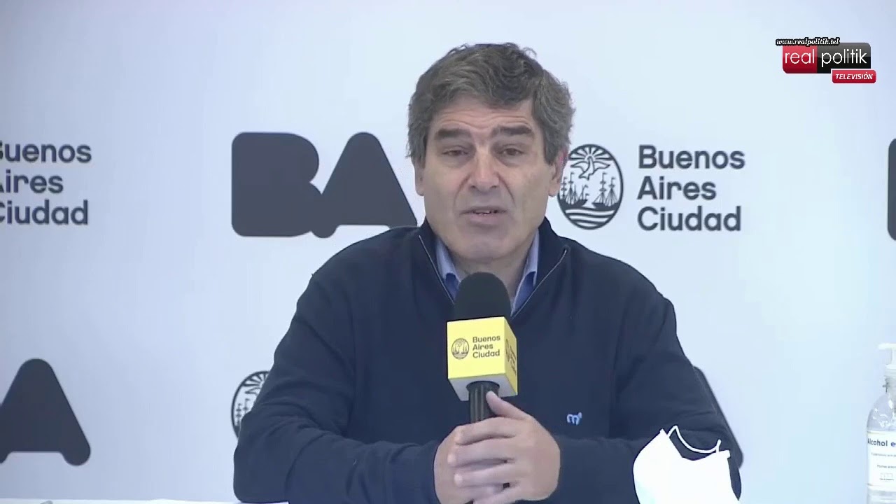 Fernán Quirós: "El concepto de inmunidad de rebaño es difícil de aplicar para esta enfermedad"