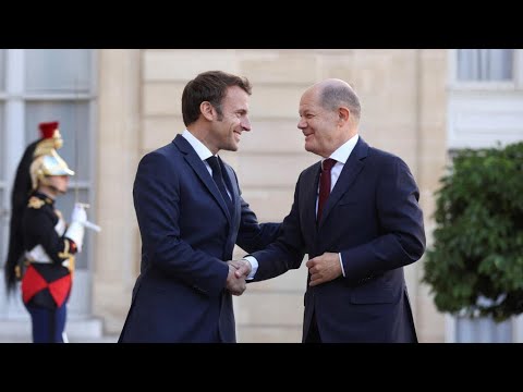 ماكرون وشولتز عازمان على إعادة إطلاق العلاقات الفرنسية الألمانية المتعثرة • فرانس 24 FRANCE 24