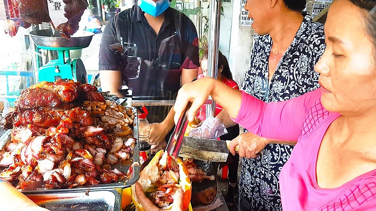 Bánh Mì Phá Lấu Xá Xíu – Món ngon hấp dẫn gần bạn