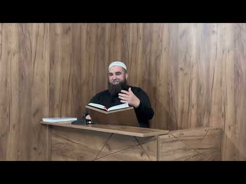 Selefi i dhuruan përparësi Edukates para Dijes.