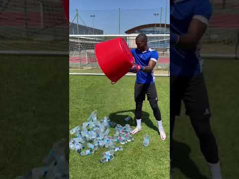 Goalkeeper reaction drill with water bottles and tennis balls🧤⚽️🔥
