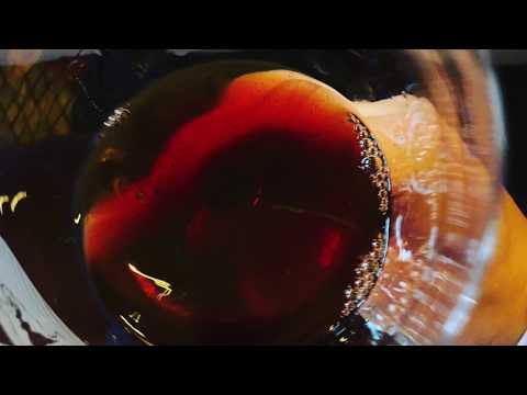 As 5 etapas de Mark Oldman para abrir um vinho La Tache de valor inestimável