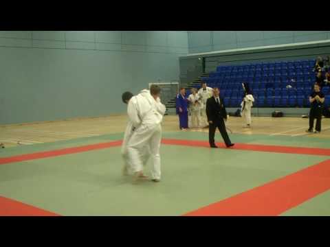 All Ireland University Judo Championships 2010 Kevin Lanigan v Jake Walsh.AVI