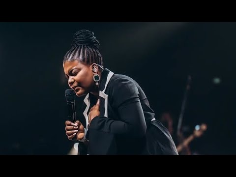 SUNMISOLA AGBEBI BROUGHT DOWN THE HOST OF HEAVEN WITH HER SWEET MELODIOUS VOICE