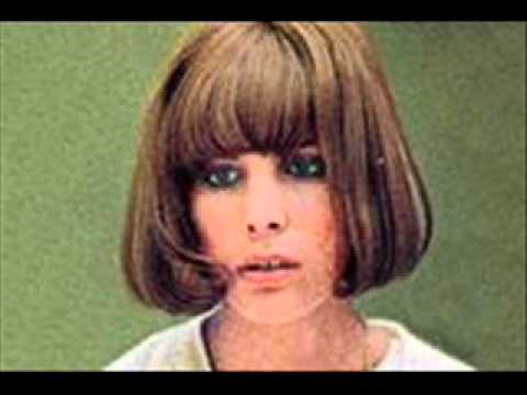 Marisa Sannia  - E' Freddo  il tuo  caffè