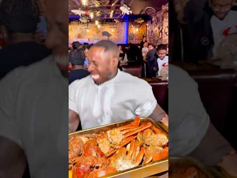 All you can eat seafood boil @themonstercrab 211-35 26TH AVE, Bay Terrace, New York #foodie #shorts