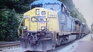 preview picture of video 'CSX Autorack Train @ Barnesville Station'