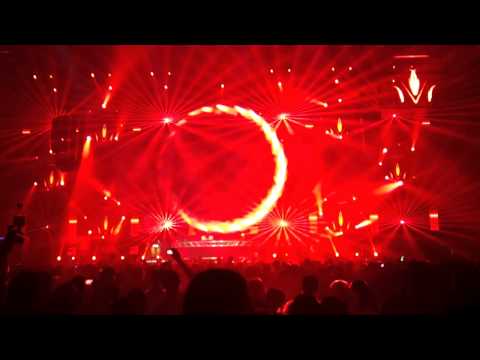 Transmission 2013 - Prague, O²-Arena, 19.01.2013: Chicane (2) playing Thousand Mile Stare