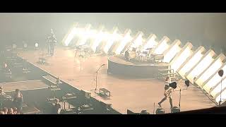 Haloo Helsinki! - Maailman toisella puolen - Live at Helsinki Jäähalli 17.12.2022